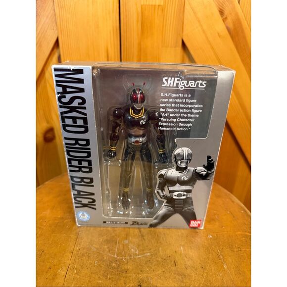 S.H. Figuarts : Masked Rider Black by Bandai from JP New in open box (6601)